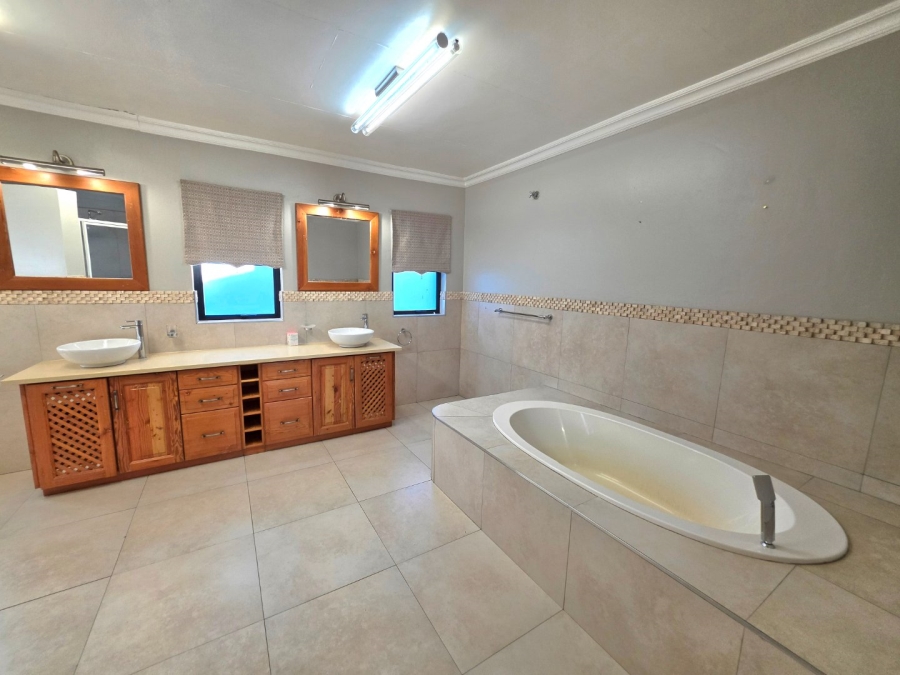 4 Bedroom Property for Sale in Eureka Free State